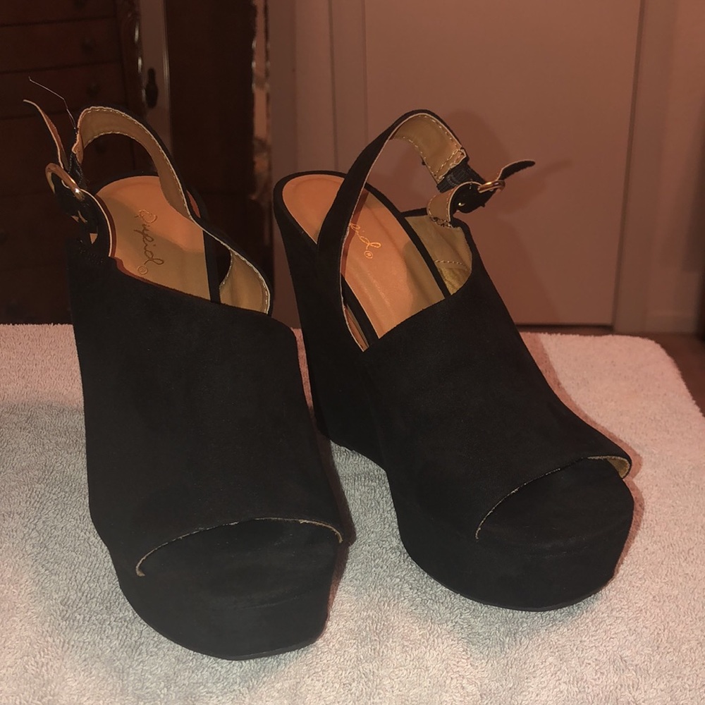 Qupid Black Wedges 7.5 - Picture 3 of 5